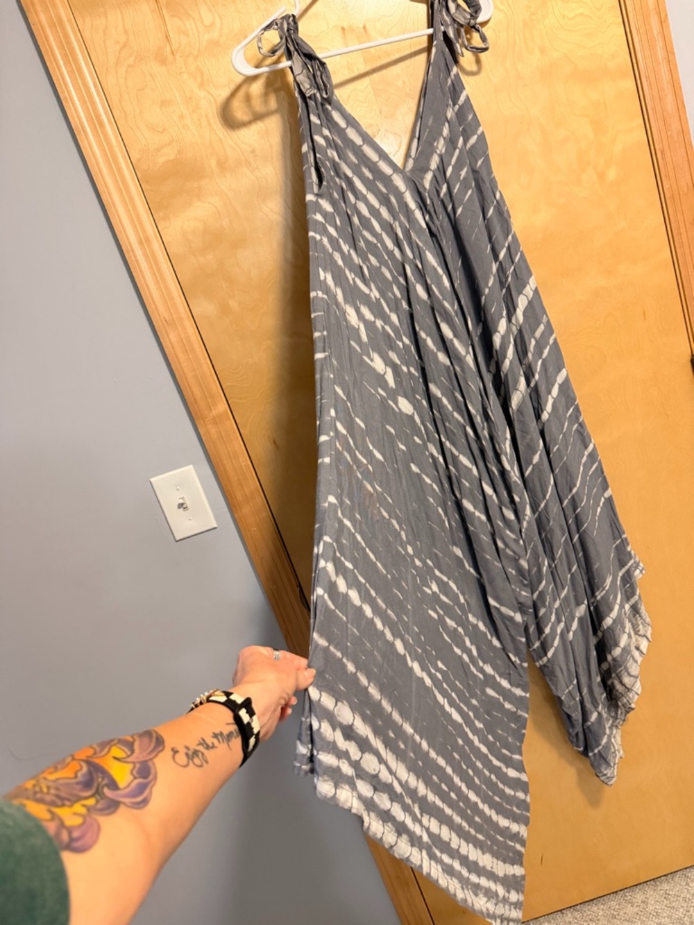 Gray Tie-Dye V-Neck adjustable Romper / jumper - Picture 5 of 7